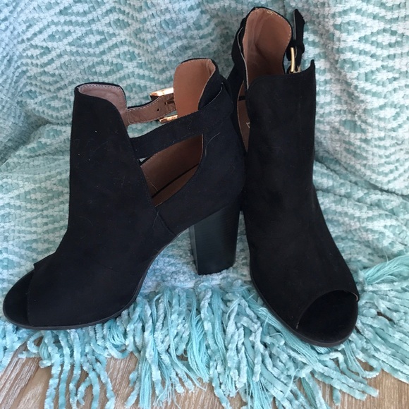 Bella Marie Open Toe Bootie - Picture 1 of 5